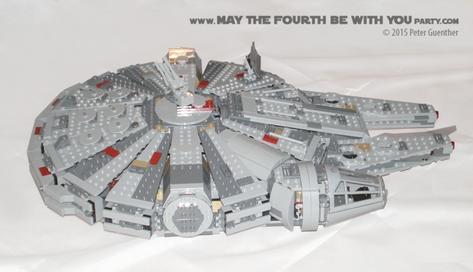 Star Wars Millennium Facon Lego set 75105 Review/// We add new Star Wars gift ideas to our blog every week! /// Star Wars #lego #starwars #theforceawakens #millenniumfalcon #legominifigs #starwarslego #hansolo #rey #chewbacca #bb8 #finn #Kanjiklub /// maythefourthbewithyoupartyblog.com