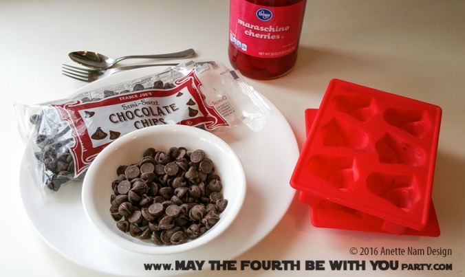 Star Wars Food: Darth Vader Chocolates with Maraschino Cherries For Valentines Day /// Check out our blog for lots of Star Wars Party food recipes and downloadable labels! Great for a Birthday Party or a May the Fourth be with you Party. /// #starwars #starwarsparty #theforceawakens #maythefourthbewithyou #starwarsbirthday #starwarsfood #darthvader #foodart #valentinesday #chocolate #cherries #siliconemold // maythefourthbewithyoupartyblog.com